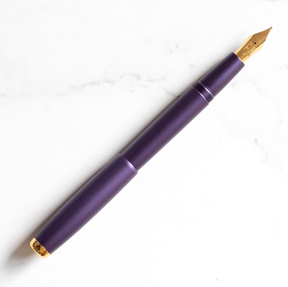 The Studio Fountain Pen: Sage / Fine