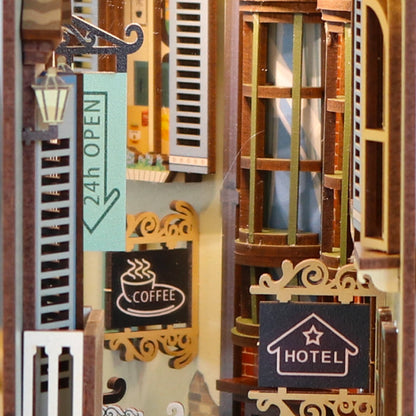 Book Nook - Travel in Venice