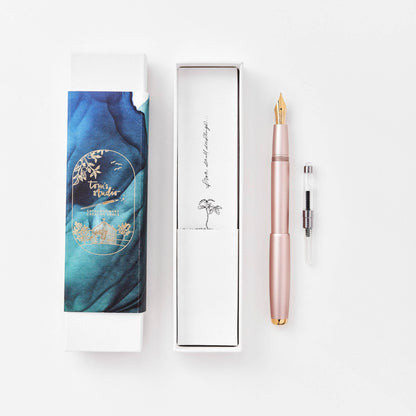 The Studio Fountain Pen: Mulberry / Fine