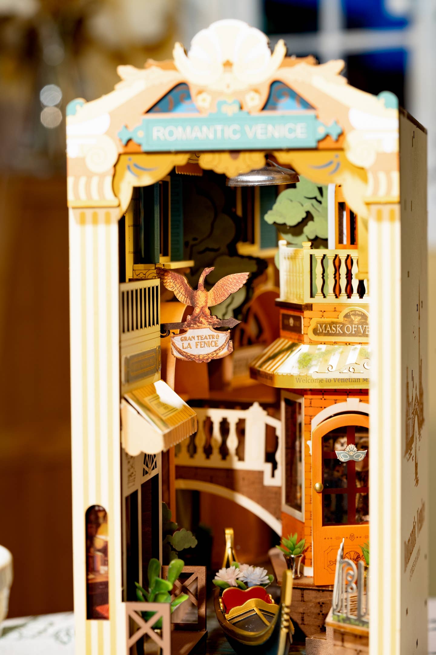 Book Nook - Romantic Venice