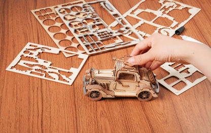 3D Wood Puzzle: Vintage Car