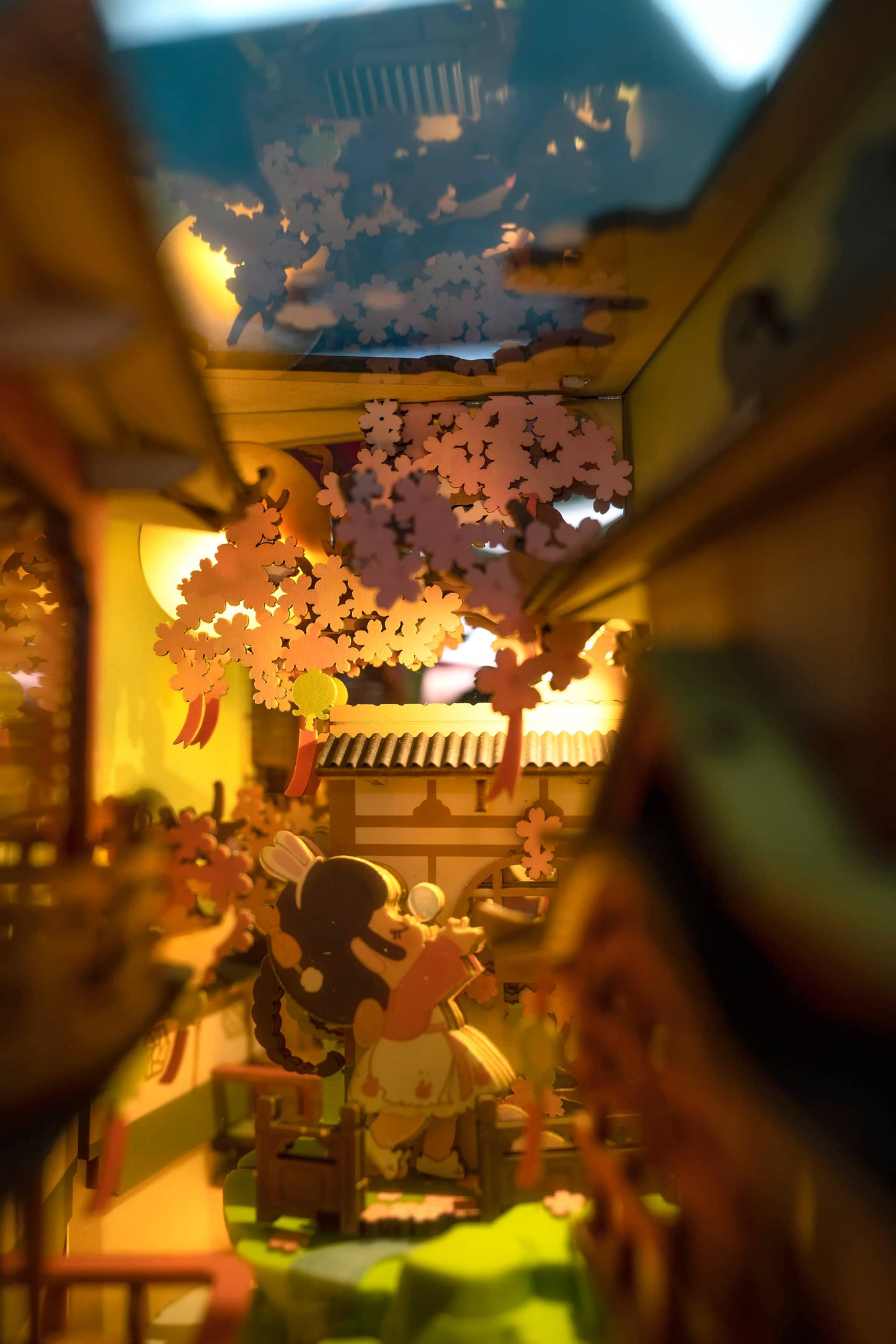 Book Nook - Falling Sakura