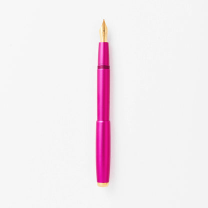 The Studio Fountain Pen: Black / Fine