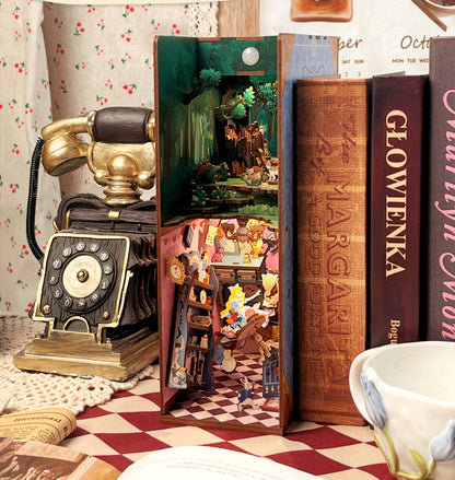Book Nook - Alice's Adventure