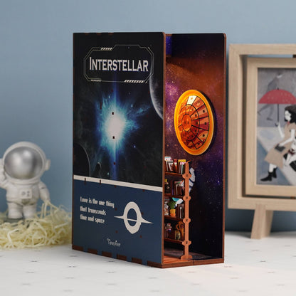 Book Nook - Interstellar