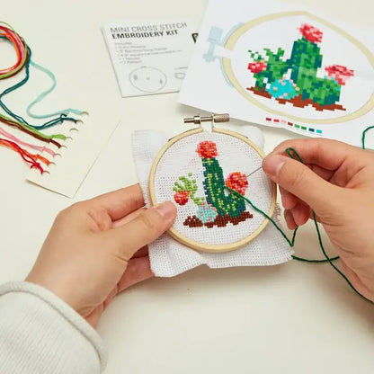 Cactus Mini Cross Stitch - Kikkerland