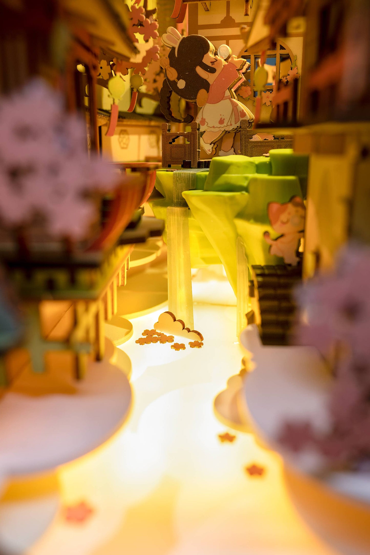 Book Nook - Falling Sakura