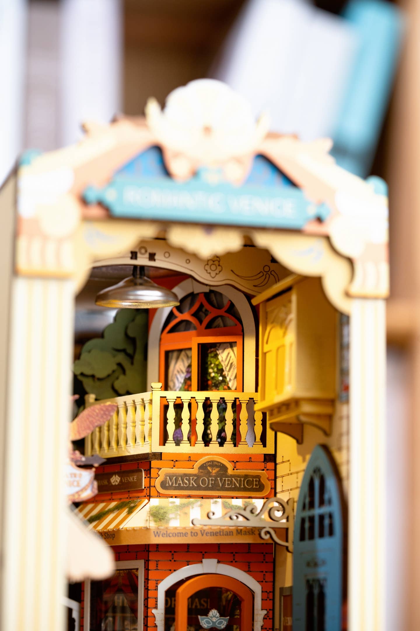 Book Nook - Romantic Venice