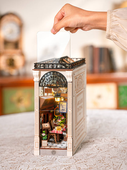 Book Nook: Paris Arcade Date