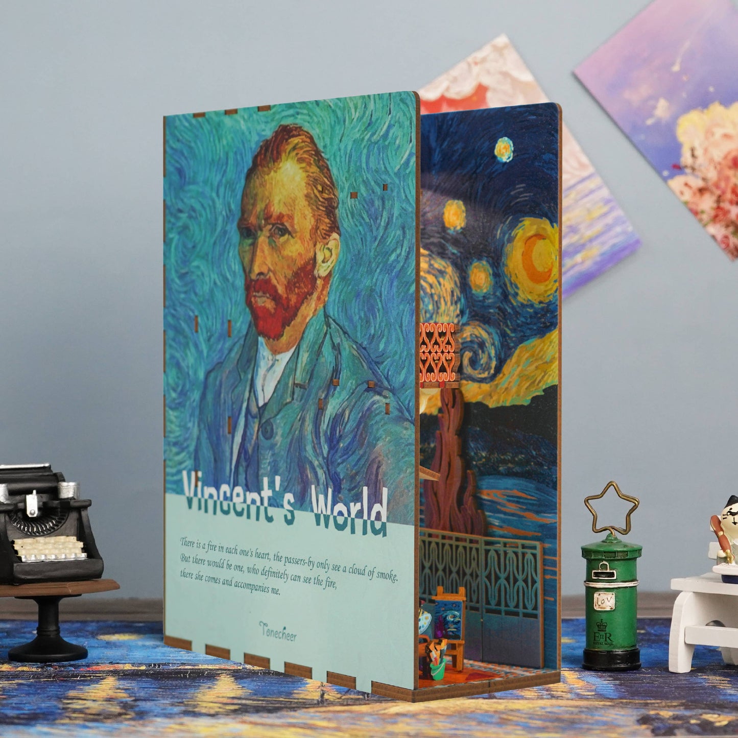 Book Nook - Vincent's World