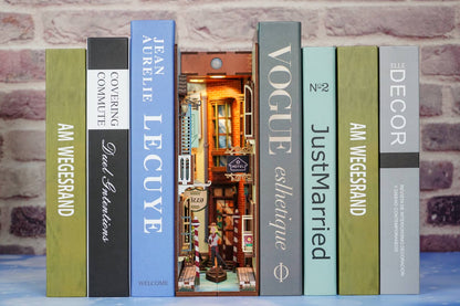 Book Nook - Travel in Venice