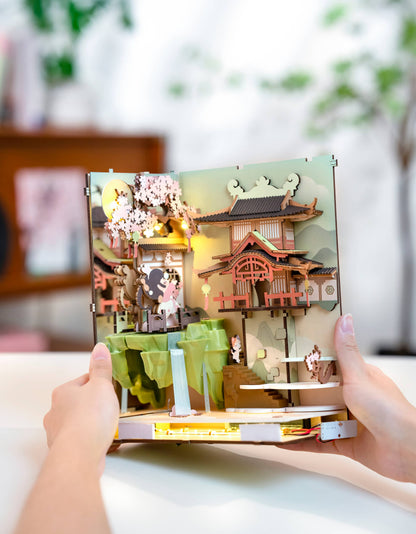 Book Nook - Falling Sakura