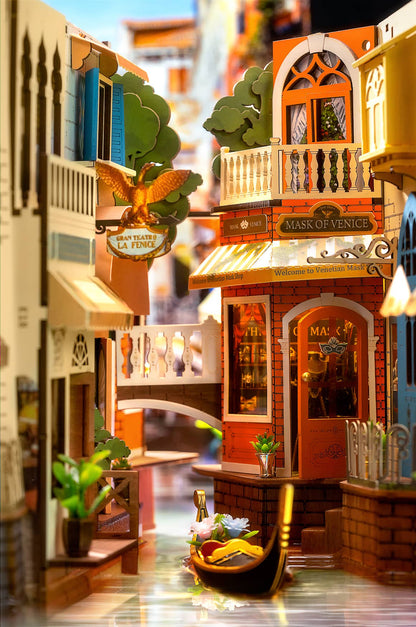 Book Nook - Romantic Venice