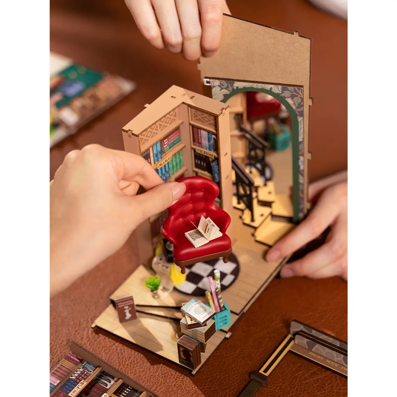 Diy Miniature House Book Nook Kit: Bookstore